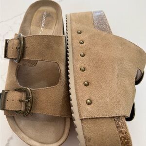 Intentionally Blank Cooper-2 Suede Slide Sandals perfect condition!!!